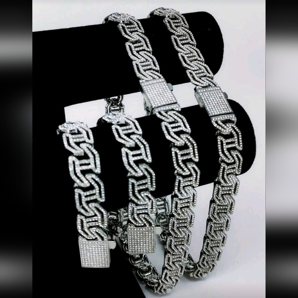 Elegant Iced Out Fully Rhinestone Figaro H-shape Silver Chain Necklace 22" - Picture 5 of 11